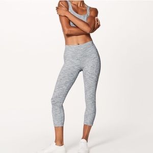 Lululemon crop 6 wee are from space gray